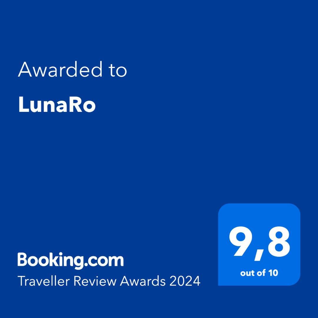 Lunaro Apartment *